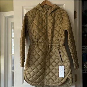 Athleta whisper featherless parka
